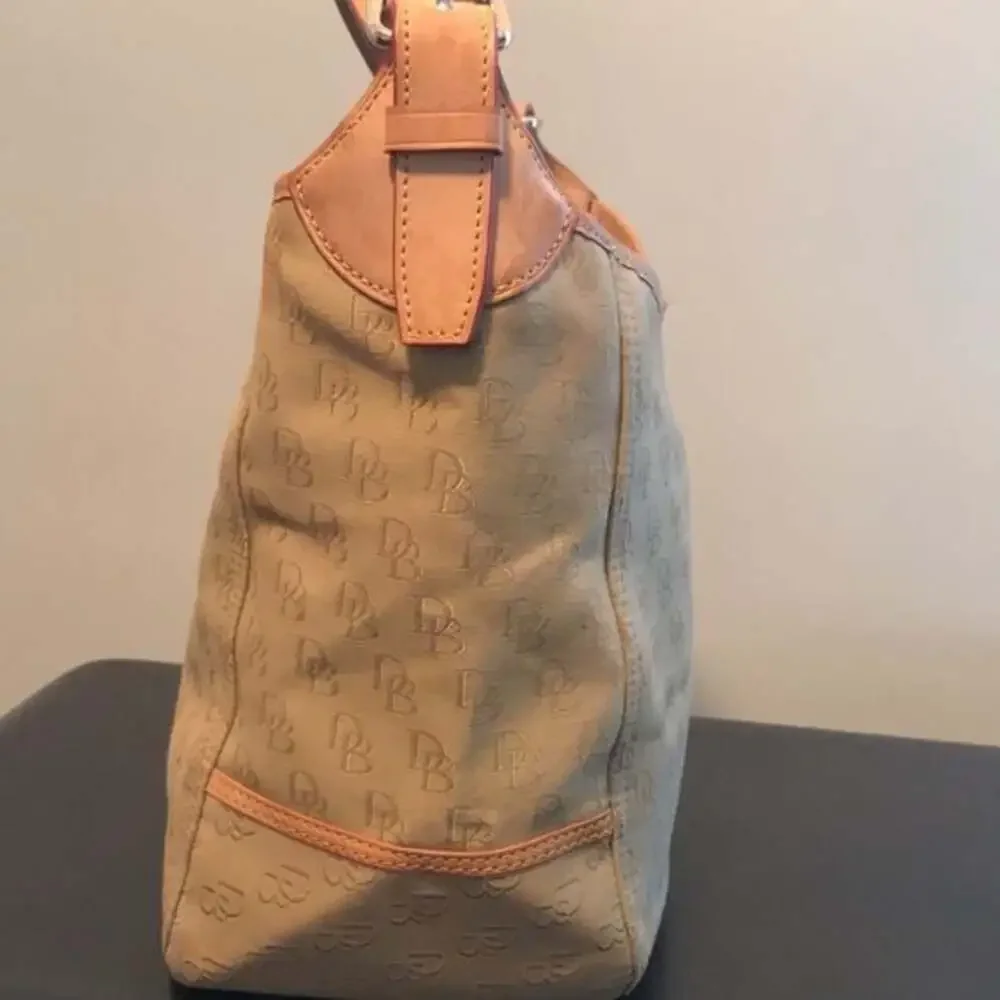 Vintage Y2K Dooney & Bourke tan and brown canvas signature hobo Shoulder Bag